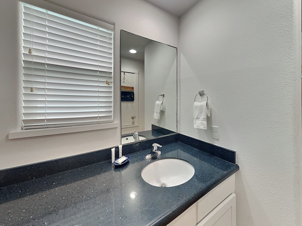 Seacasa 18 by Silver Sands Vacation Rentals