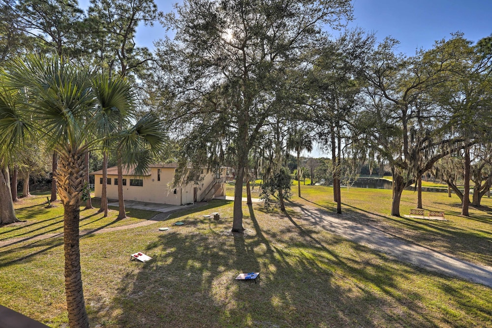 The Peacock Farm Largo Home + Outdoor Oasis! view 5