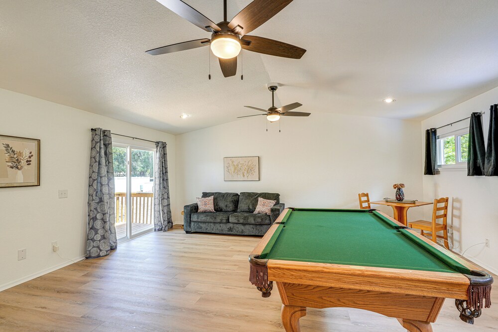 Waterfront Home on Crooked Lake w/ Game Room! - Property Image 18