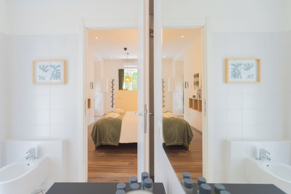 Enchanted Como Lake - Tremezzo Apartments by Rent all Como