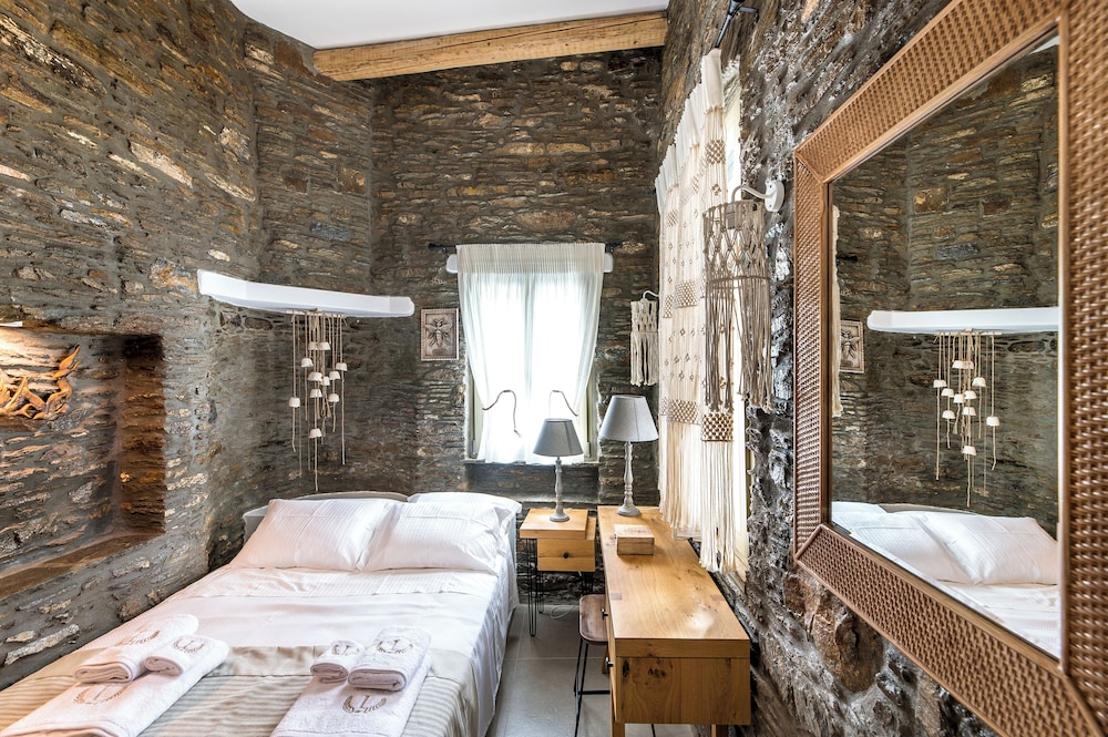 Ifigeneia Luxury Villas