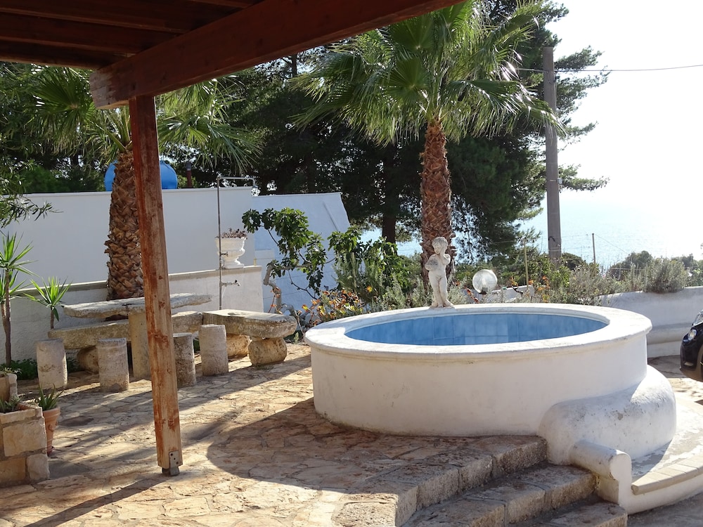 Villa Felloniche
