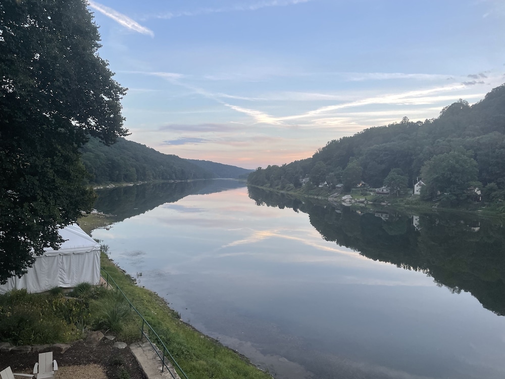 Foxburg Inn - Property Image 2