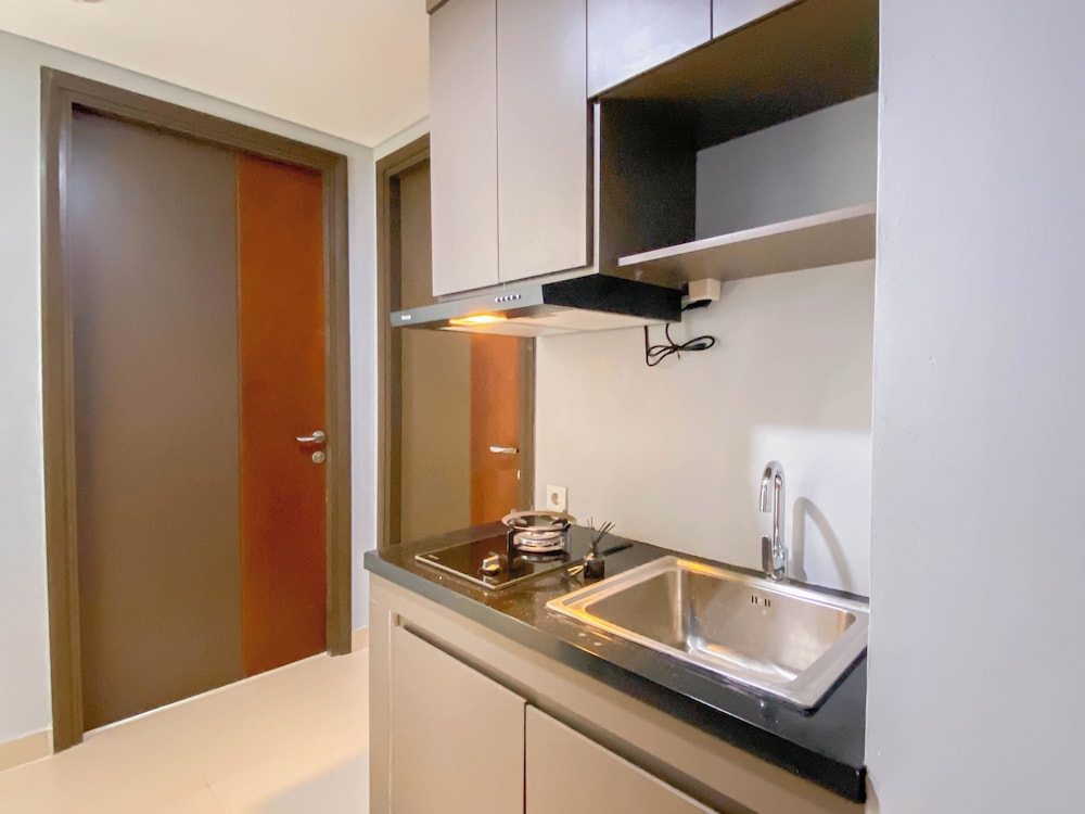 Minimalist and Cozy Living 2BR Pollux Chadstone Apartment