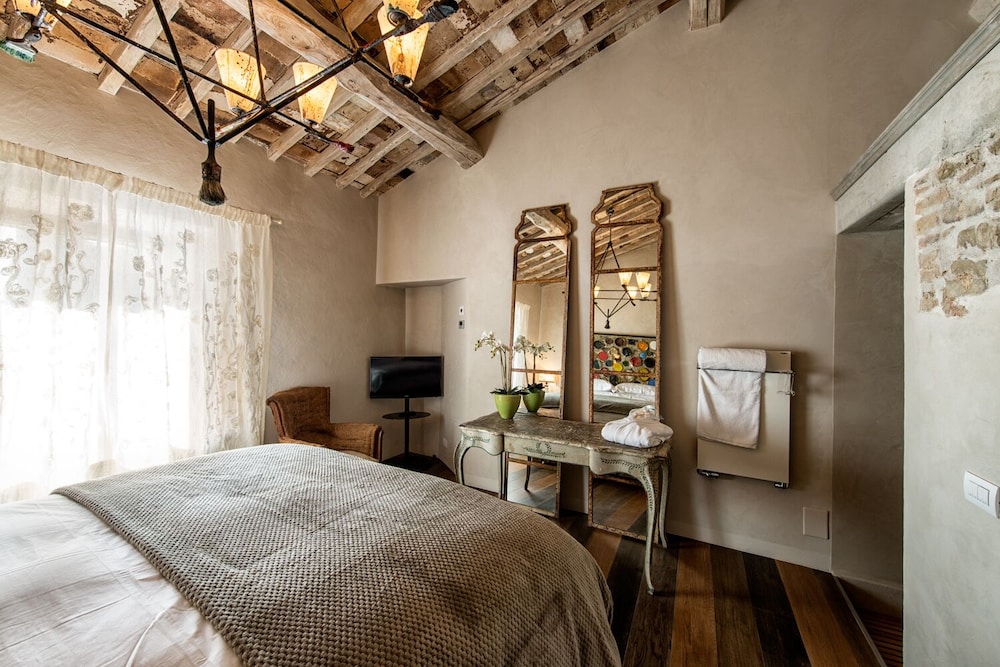 Drogheria & Locanda Franci