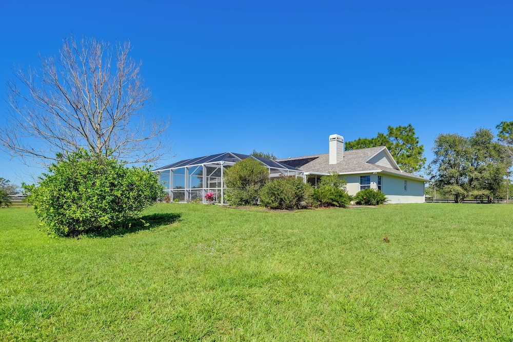 Private Estate on 10 Acres w/ Pool in Bradenton view 4