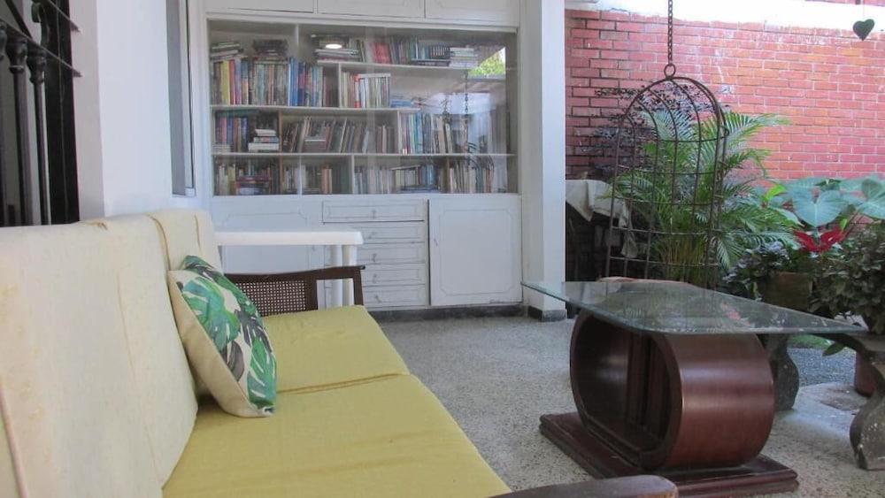 50N15 B&B