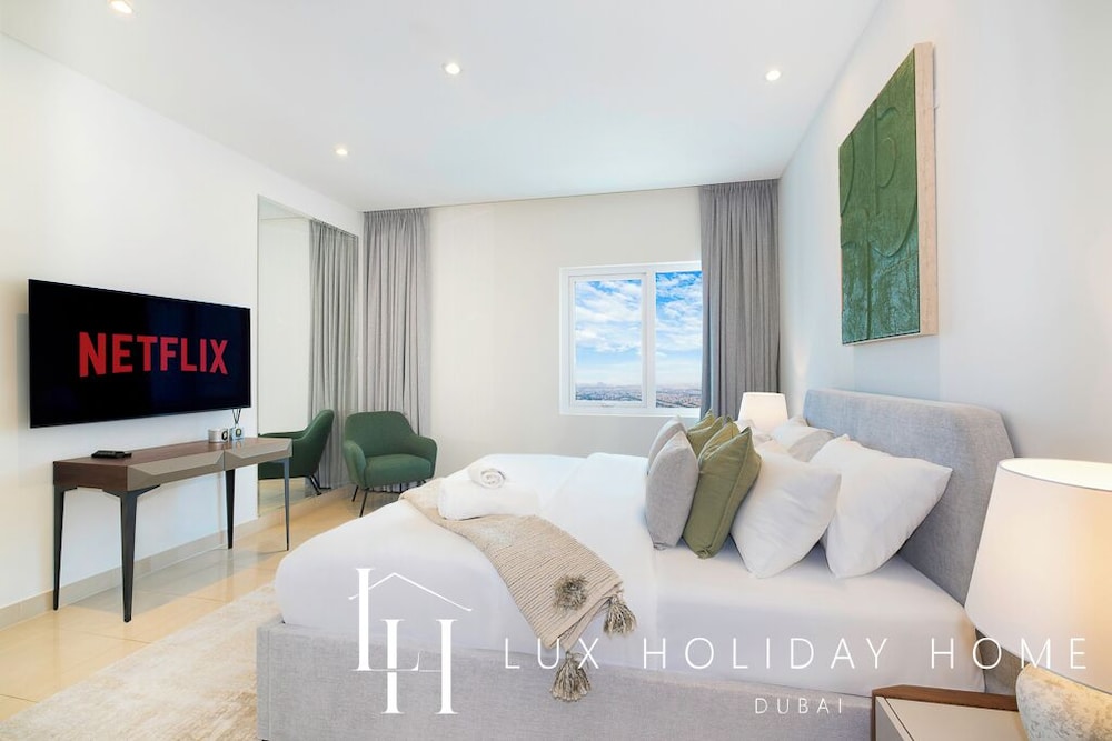 LUX The Bonnington JLT Suite