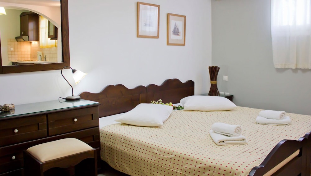 Nikos Sea view apts Milos photo 5