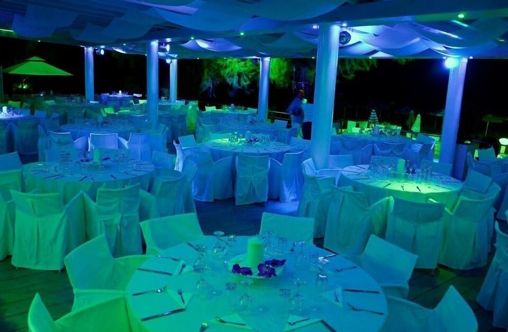 meeting & event spaces