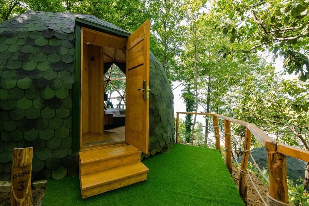 Glamping Martini Kvariati view 4