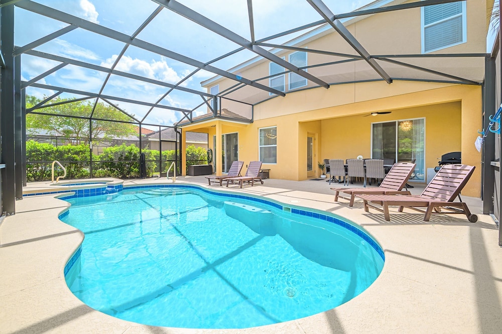 Upstay - Solterra Home w Private Pool Hot Tub