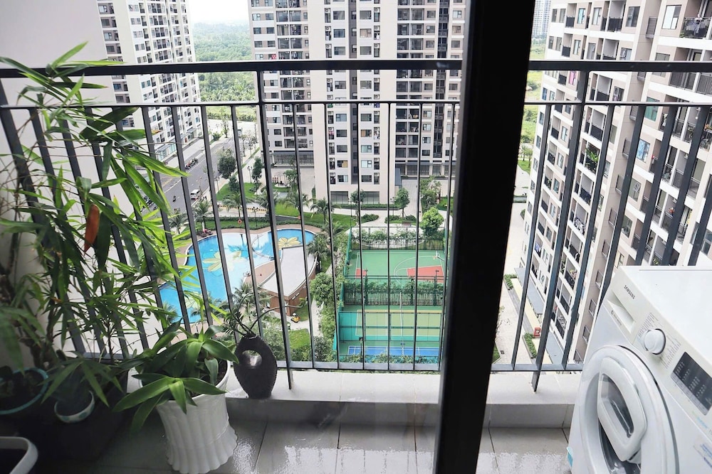 COZY- Vinhomes Grand Park Apartments