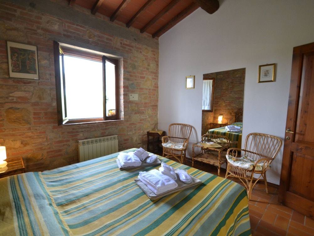Romola Retreat: Tuscan Escape photo 3