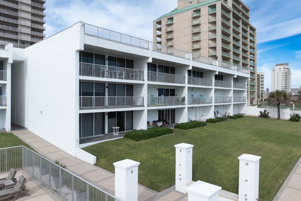Breakers Unit #307 2 Bedroom Condo by RedAwning