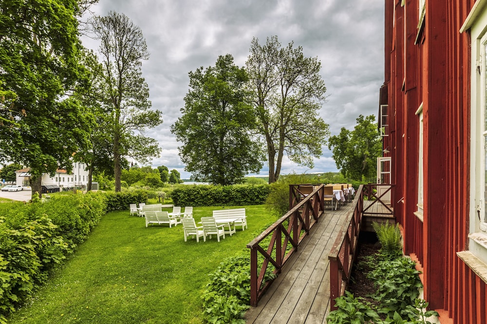 Gripsholms Bed & Breakfast