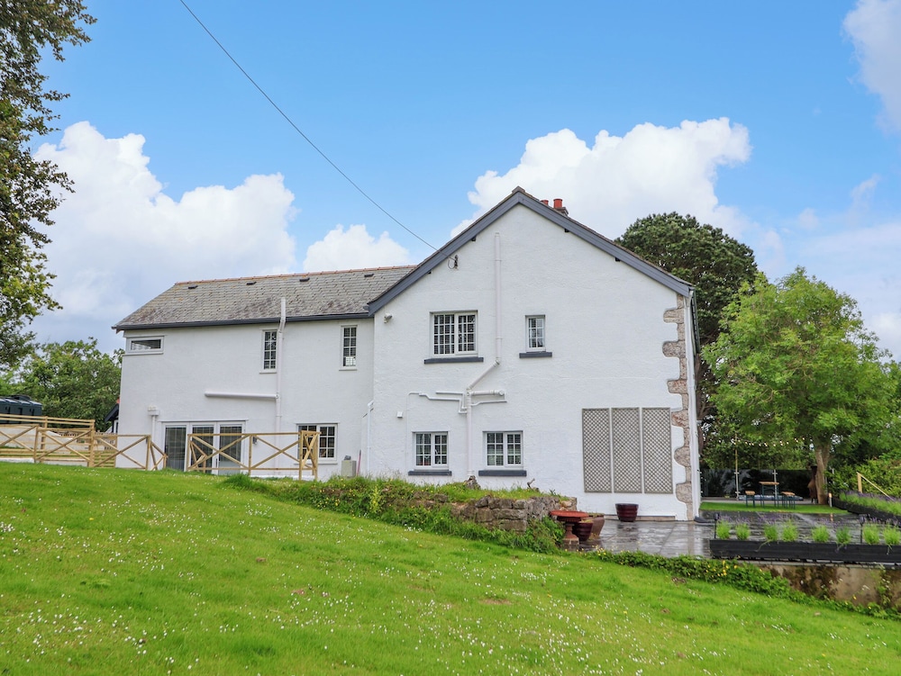 The Manor House Skerry Vore