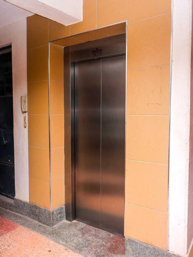 Lux Suites Wilben Apartments South B