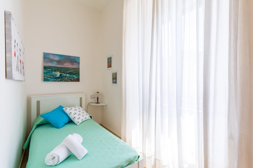 Emanuele III - 4 Bedroom Apartment