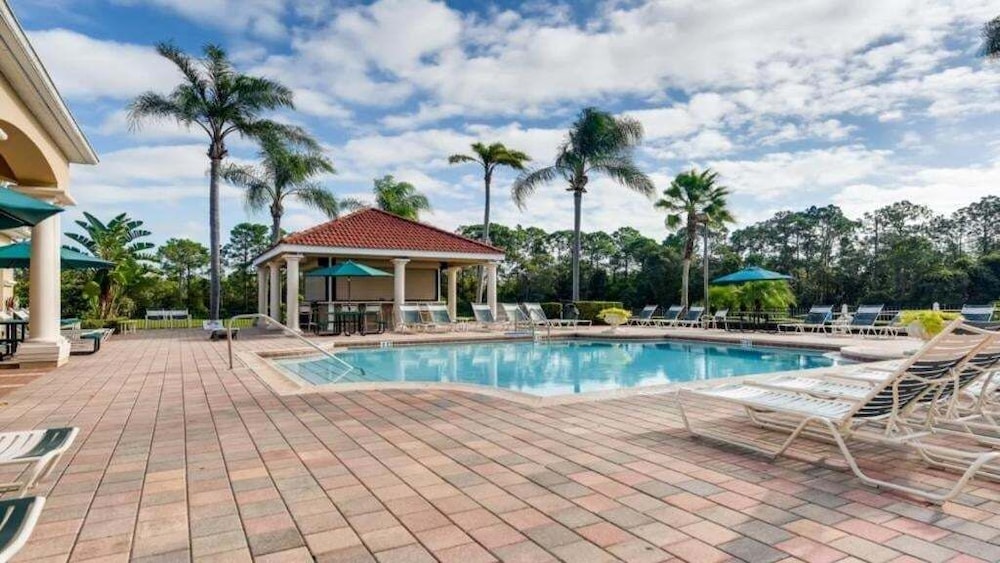 Emerald Magic - 5 Br W/ Private Pool -near Disney 5 Bedroom Villa