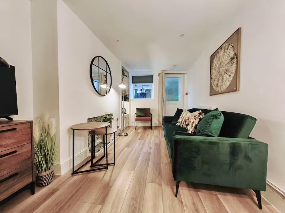 Prime Exeter Stay for Corporate & Family Guests
