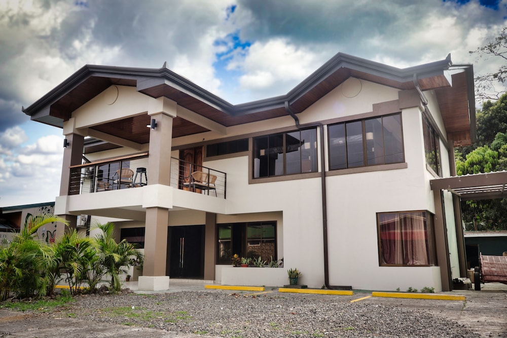 Ceiba Eco Hostel