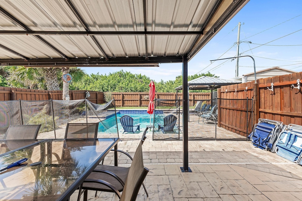 Poolside Oasis