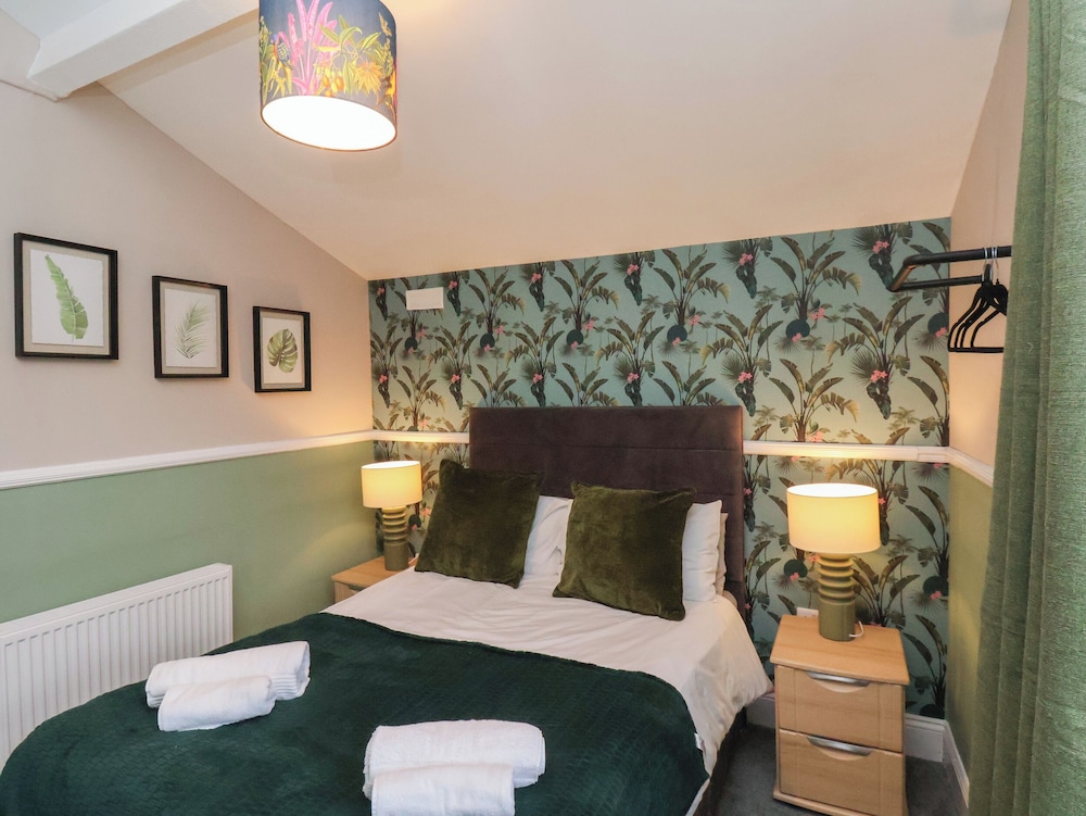 Sail Lodge