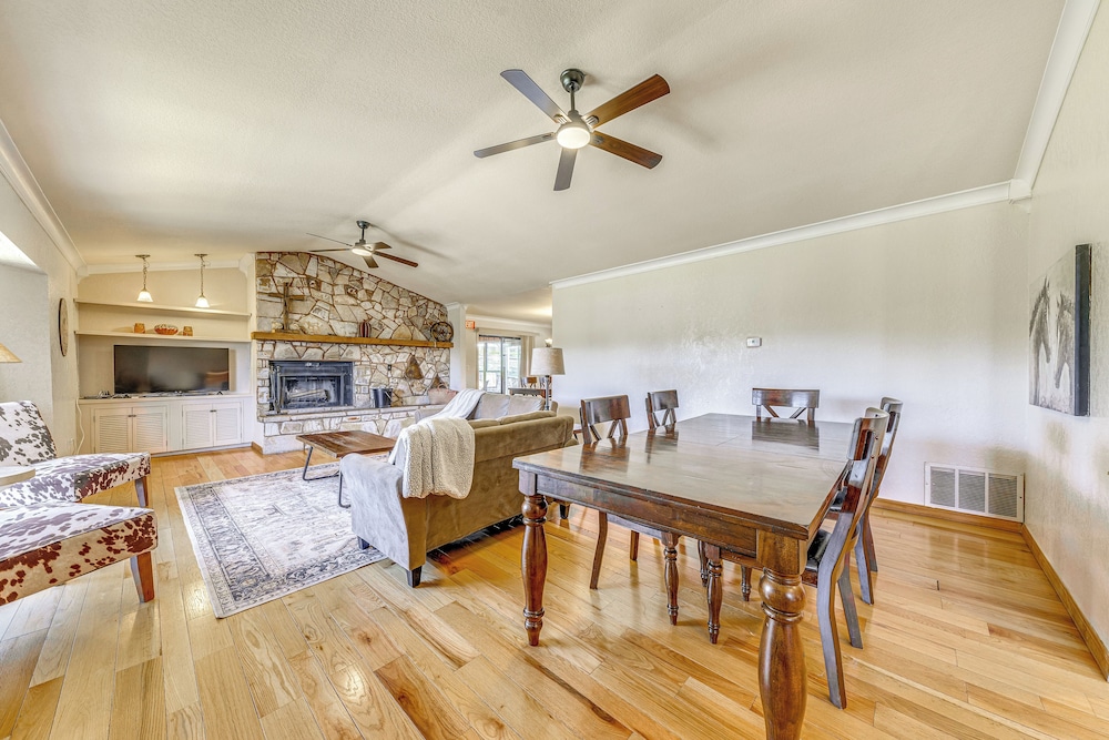 Spacious Ruidoso Home w/ Patio & Mountain Views!