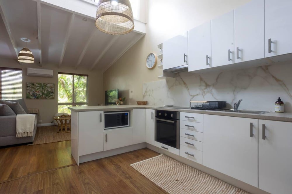 Lovely 1BR in Beachy Scarborough