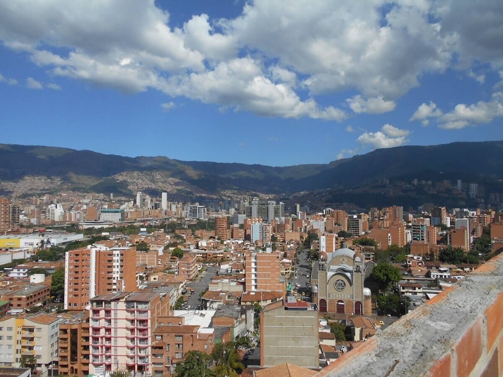 Penthouse Rooftop Gem in the Laureles