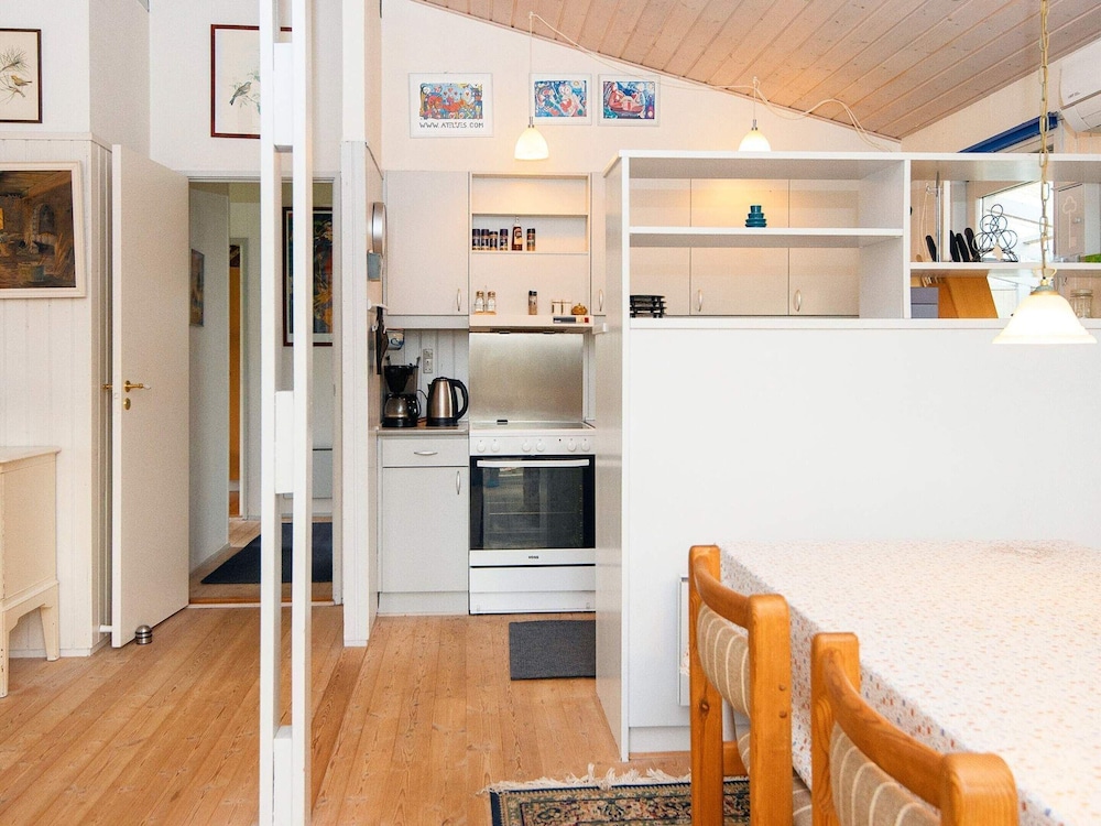 8 Person Holiday Home in Farvang view 5