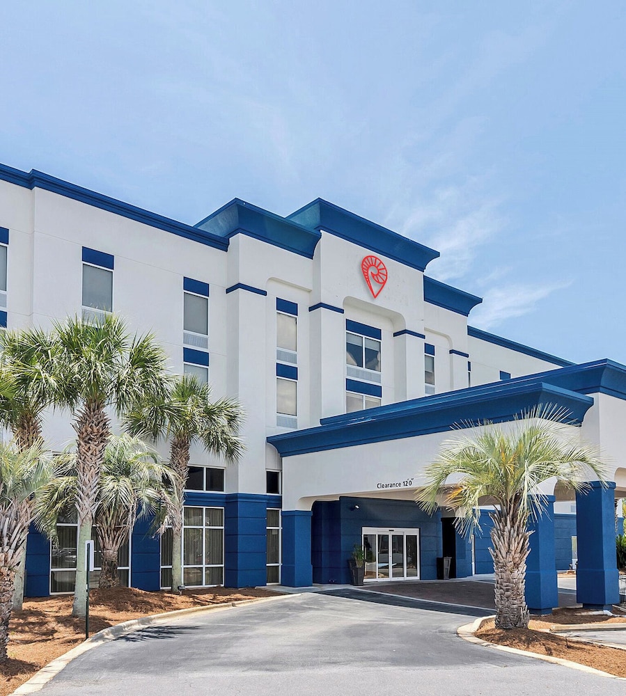 Hotel Holiday Inn Express and Suites Destin Miramar Beach by IHG - Image 1