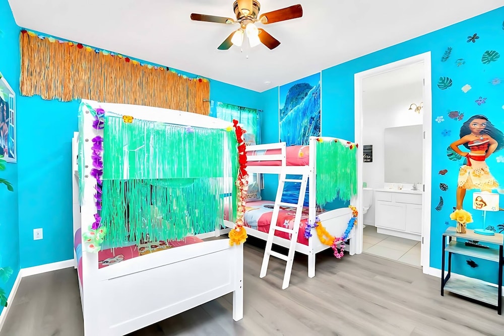 Upstay Family Resort 15br Home w Pool Tiki Bar