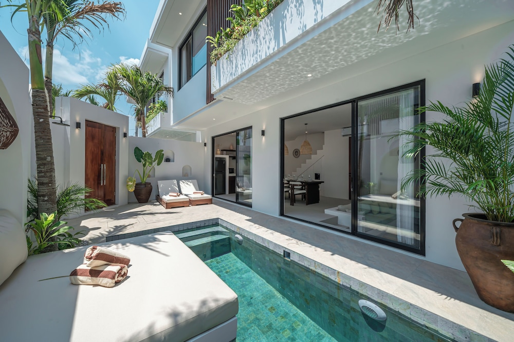 Nova Oasis 4