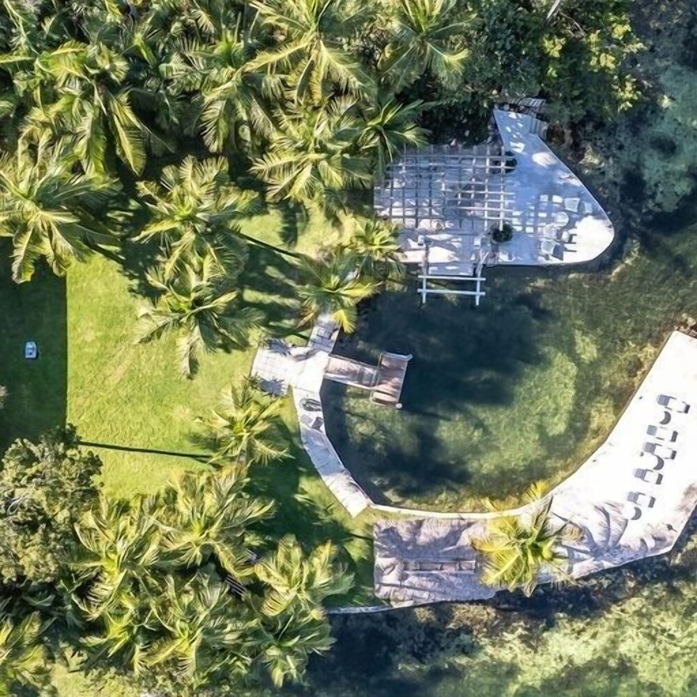 Complete Duplex On Gated Bayfront Property 4 Bedroom Apts by RedAwning