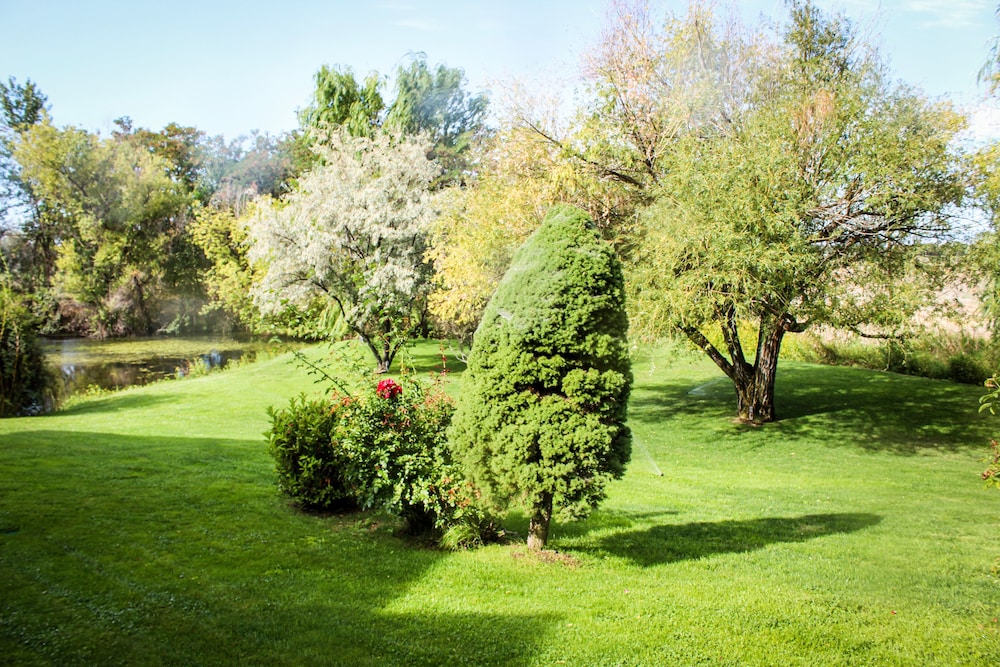 Birchfield Manor Inn and Restaurant