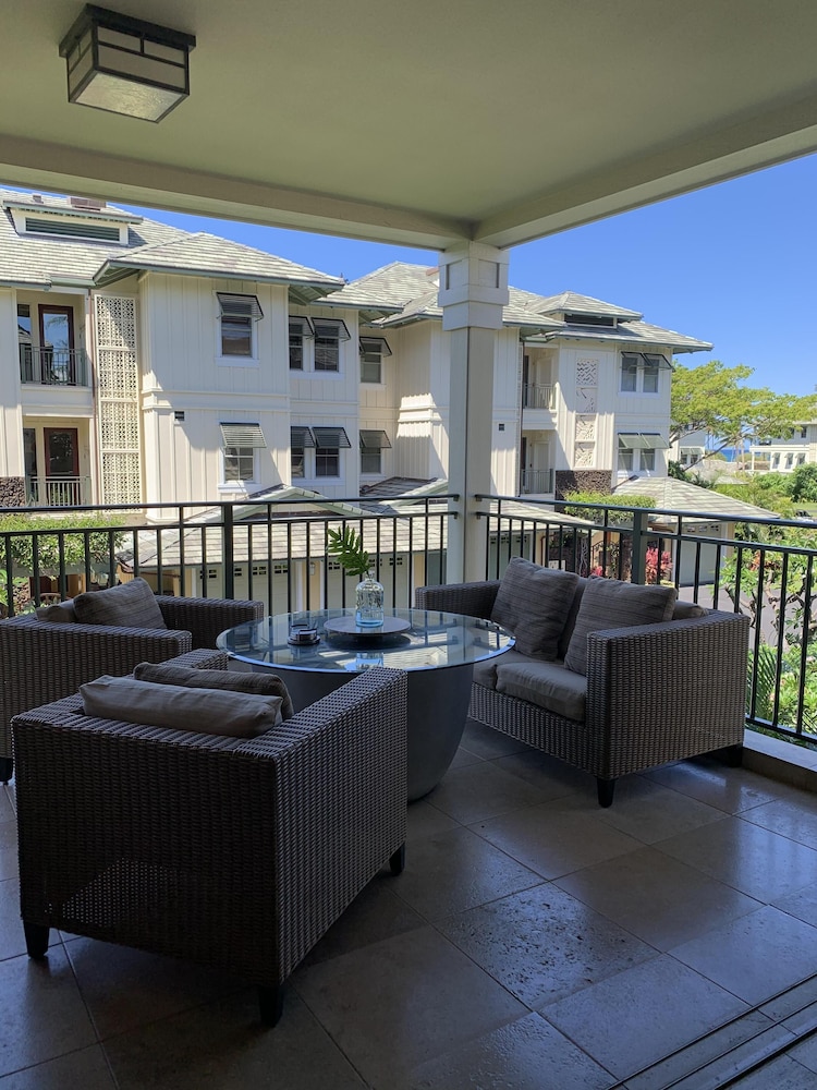 Hawaiian Unit Nearby Beaches, Restaurants, & Shopping - Vrkcv