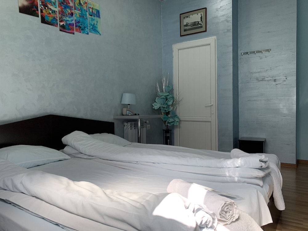 Domino Yerevan Hostel & Tours