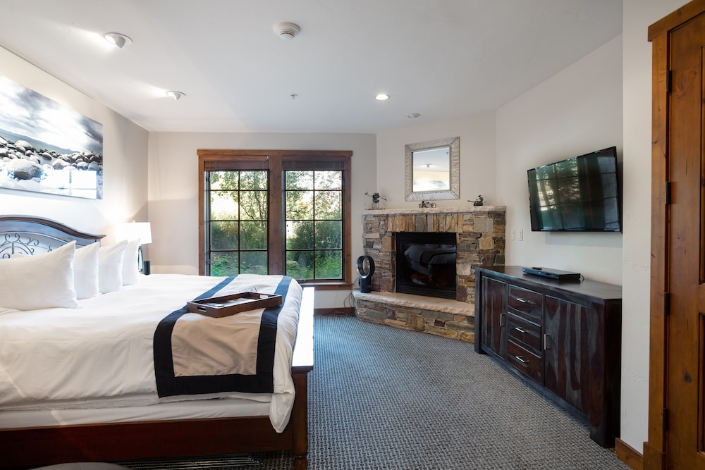 1 Bedroom Condo with Spa - Silver Baron Lodge 1 Condo