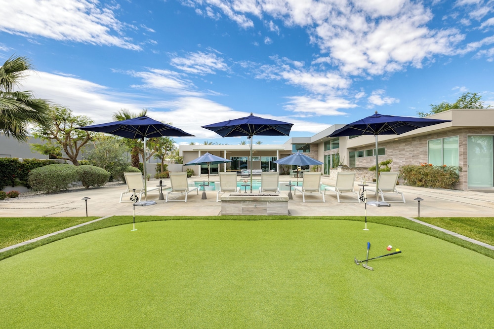 The Polo Villas by AvantStay – Modern Oasis Near Empire Polo Club