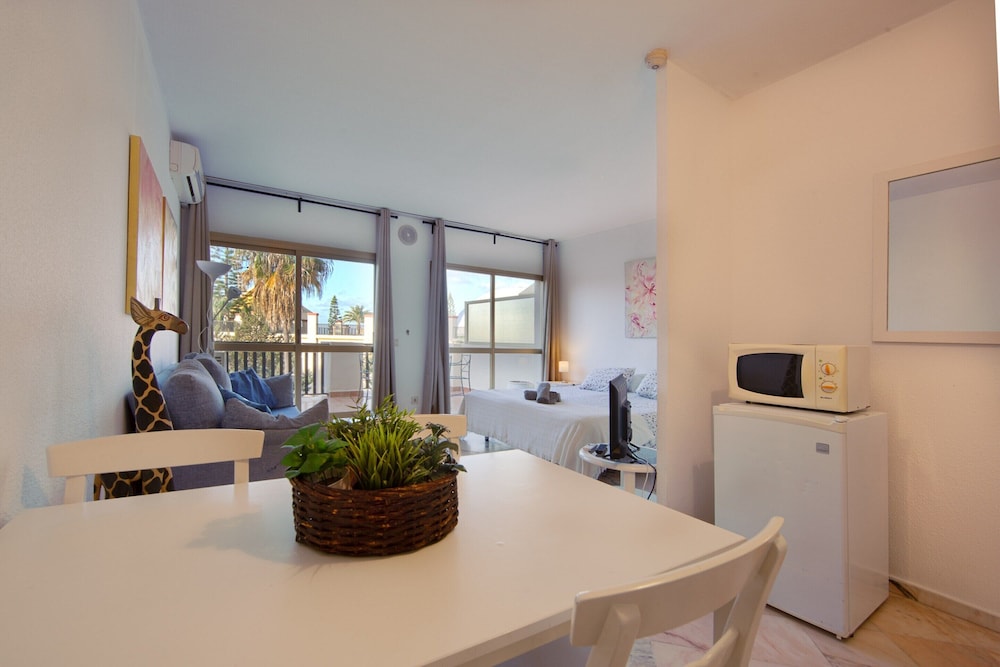 Studio in Marbella With Beachfront Pool