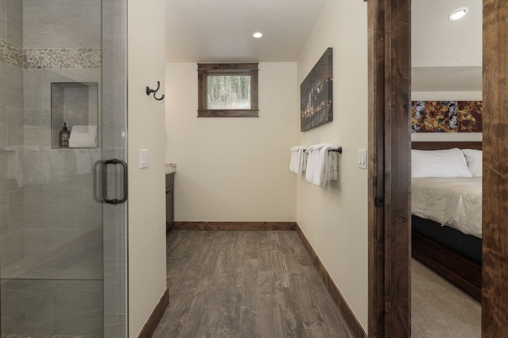 Summit Place At Lakota 4 Bedroom Townhouse by RedAwning - Property Image 42