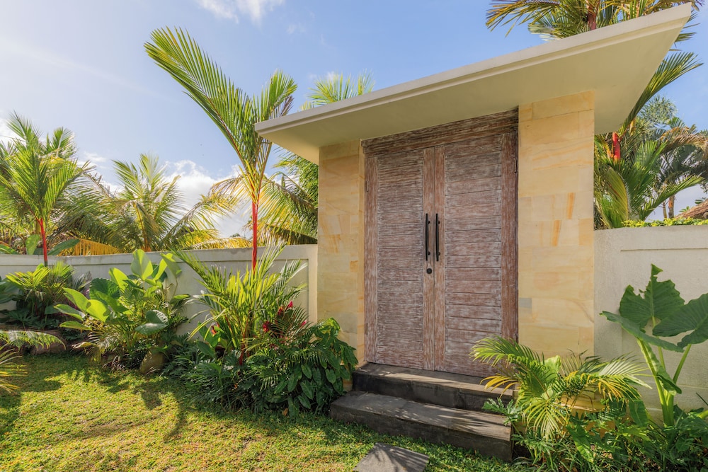 The Lok's Villa