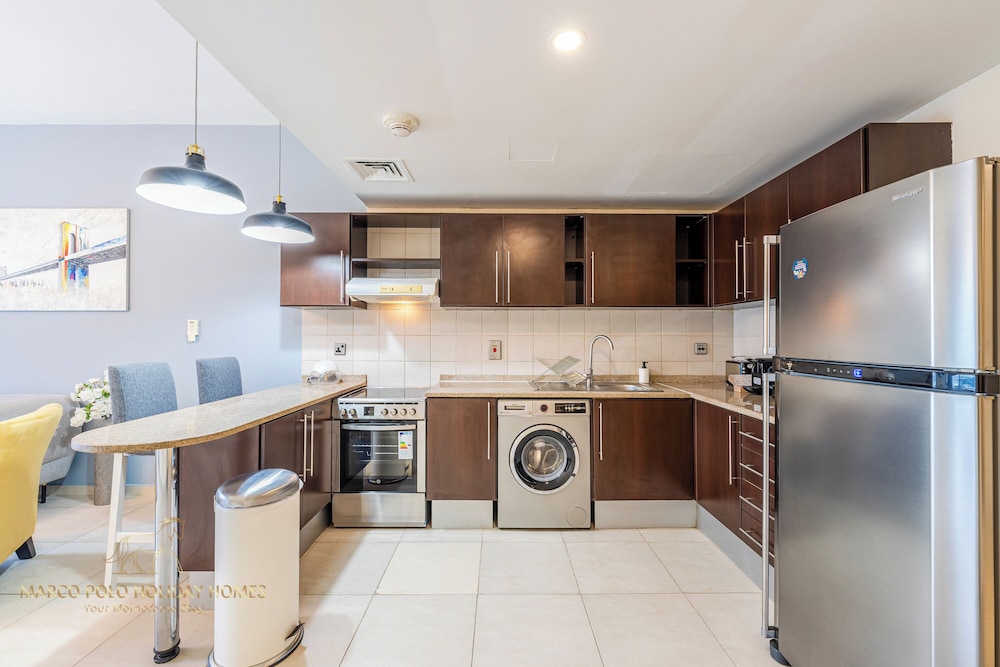 Marco Polo - Striking Lake Views at JLT | 1 BR | 2 Balconies