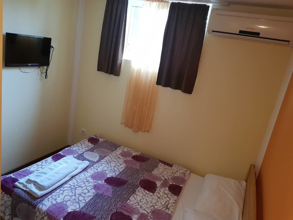 Di Camera Uno view 2