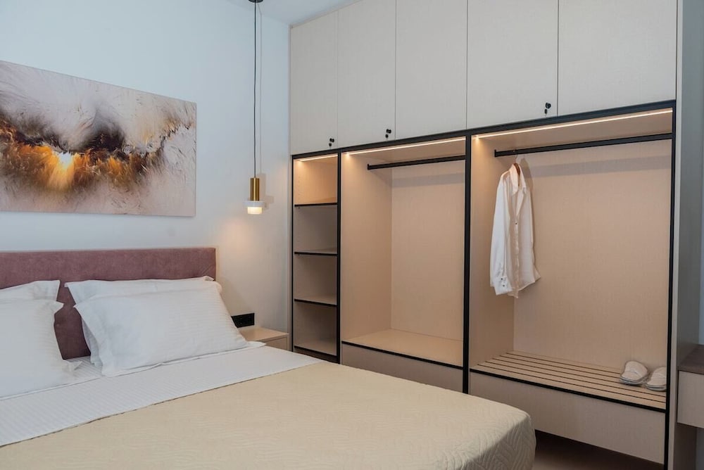 G B Urban Spa by Cretanhouses