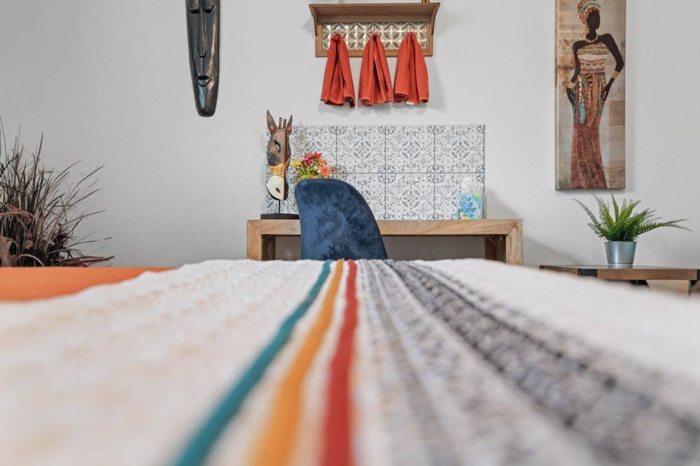 Cozy Spacious Allergy Friendly Retreat - 4BR