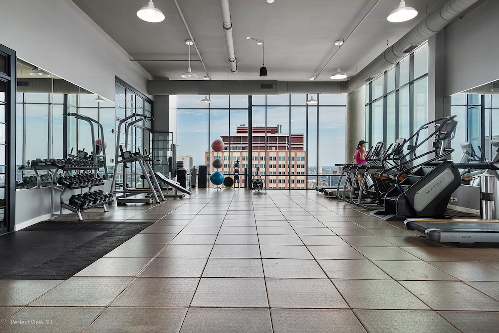 Mag Mile Retreat Stunning Views High-end 2BR