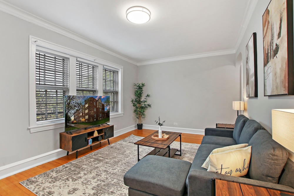 Harmonious 2BR Apt - Lockwood 3
